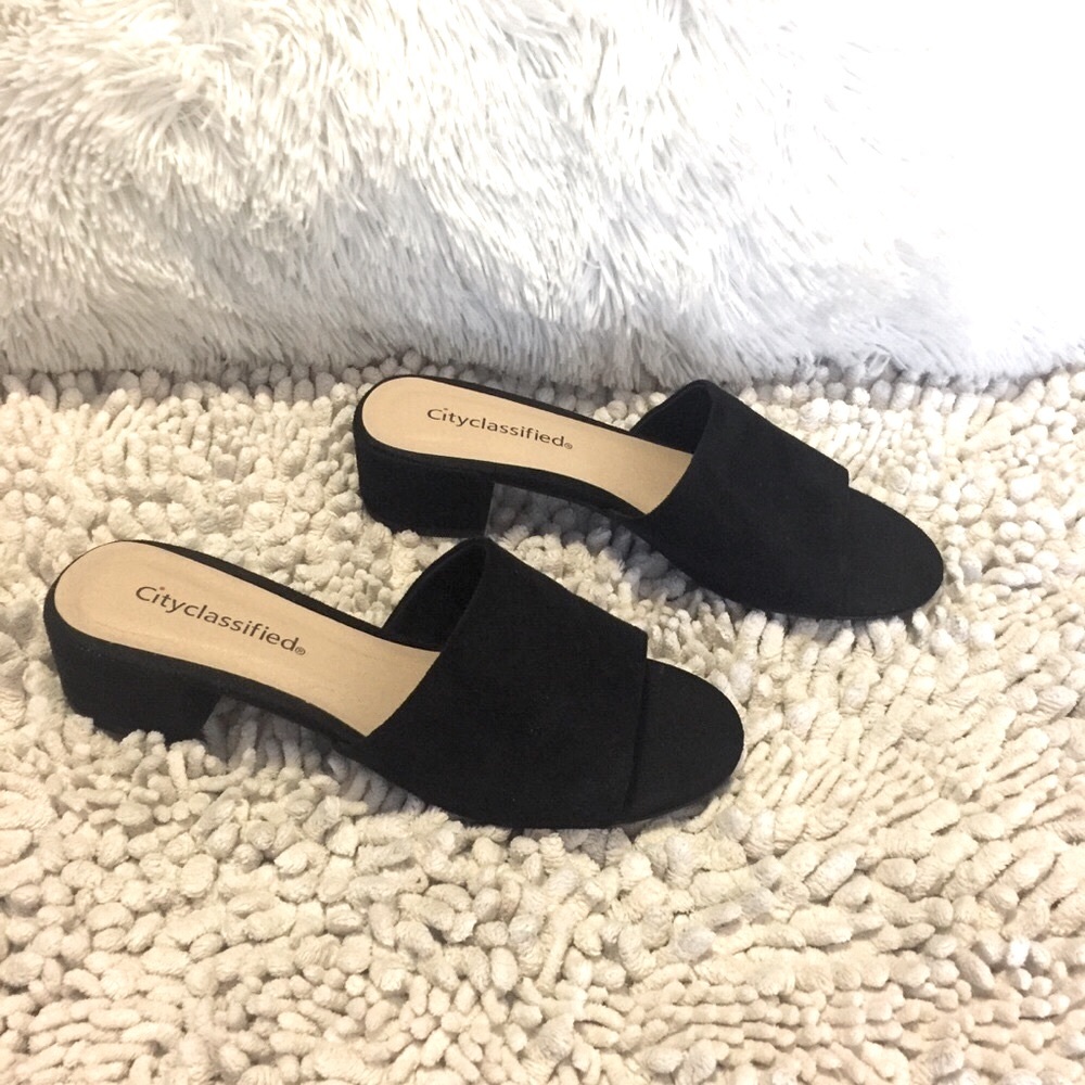 Cityclassified Faux Suede Block Heel Sandal Sz 7